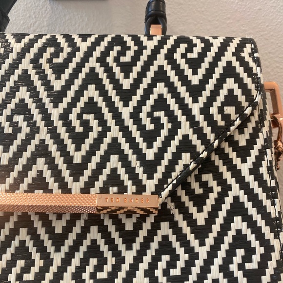 Ted Baker London Black & White Woven Purse with rose gold accents - Picture 6 of 11
